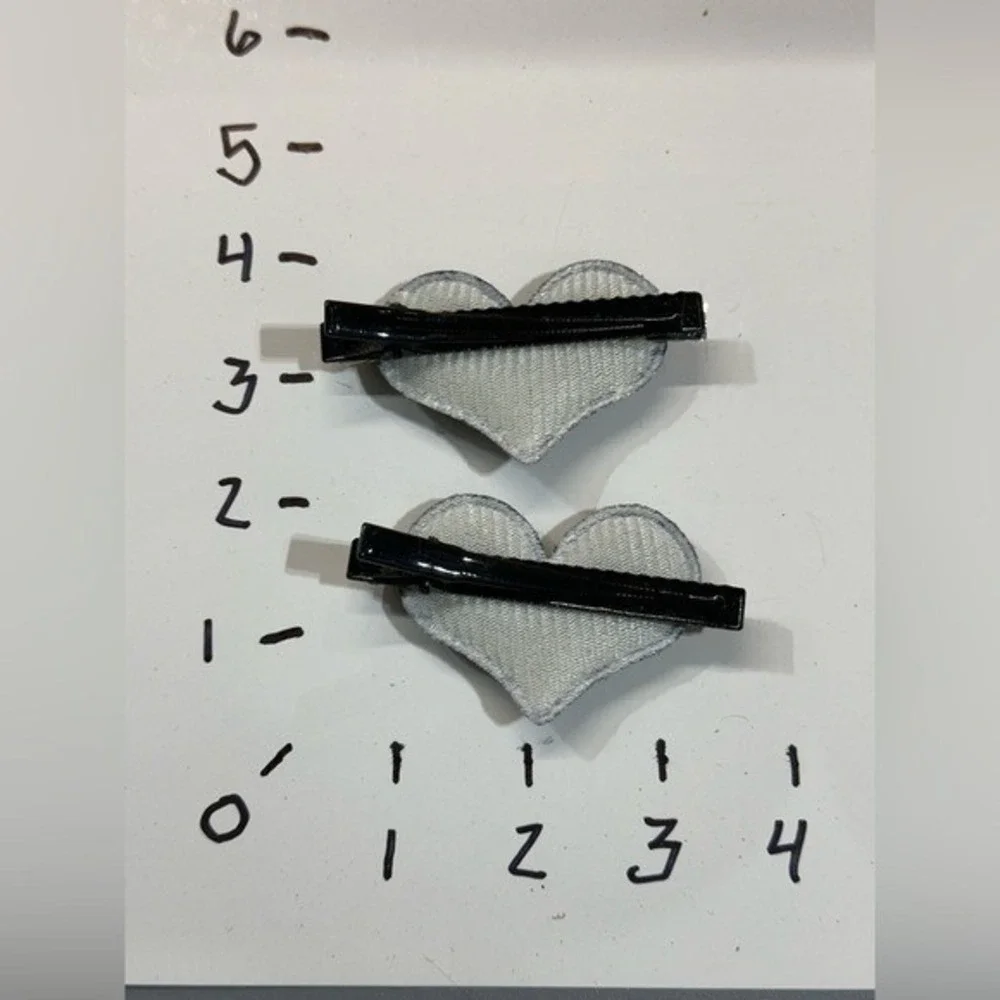 NEW Hair Accessories‎ set of 2 black hearts clips